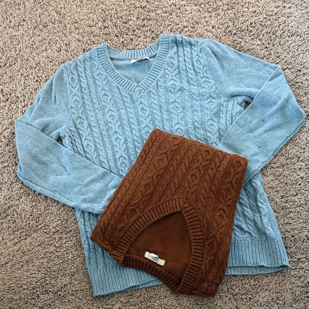 Croft & Barrow Light Blue and Brown V-Neck Sweater Set EUC